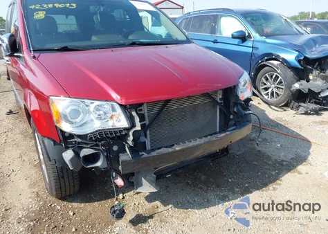 2016 Chrysler Town & Country Limited Platinum z USA, uszkodzony, nr VIN 2C4RC1GG2GR127825